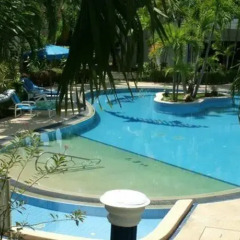 The Club Hotel Phuket бассейн