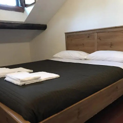 Апартаменты Charming Apartment The Castle сейф в номере