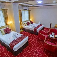 Myat Nan Yone Hotel 3* Семейный люкс с двуспальной кроватью фото 3