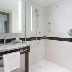 Отель Hampton by Hilton Warsaw City Centre 3* Стандартный номер с различными типами кроватей фото 6
