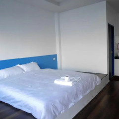 Отель Sarocha Villa 3* Стандартный номер с различными типами кроватей фото 8