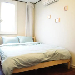 Отель Come On Guesthouse Myeongdong Стандартный номер с двуспальной кроватью