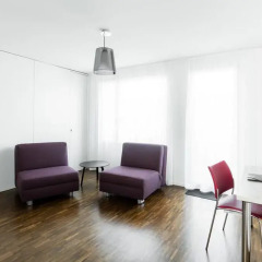 Апартаменты Ema House Serviced Apartments Seefeld Цюрих комната для гостей фото 3