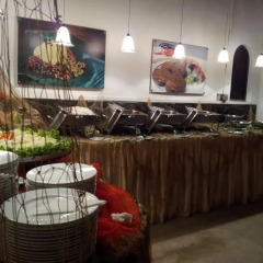 Golden Pizza Hotel & Restaurant питание