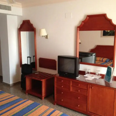 Отель Mac Puerto Marina Benalmádena 4* Стандартный номер с 2 отдельными кроватями фото 2
