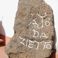 Отель Ajò da Zietto Кастельсардо гостиничный бар