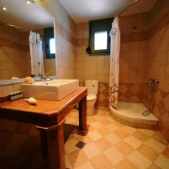 Отель Aselinos Suites 3* Коттедж с различными типами кроватей фото 23