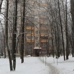 Гостиница Next to Molodezhnaya subway спортивное сооружение