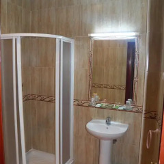 Отель Hostal San Roque Стандартный номер с разными типами кроватей фото 7