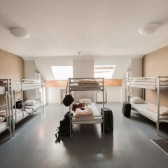 Jacques Brel Youth Hostel Кровать в общем номере фото 6