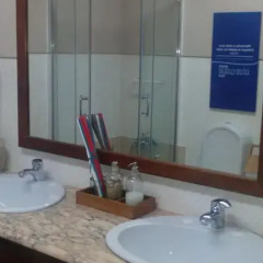 Отель Peniche Blue Wave Home ванная фото 2