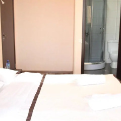 Отель B&B Old Tbilisi 3* Улучшенный номер с различными типами кроватей фото 4