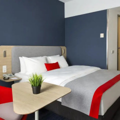 Отель Holiday Inn Express Frankfurt Messe 3* Номер Бизнес с различными типами кроватей фото 4