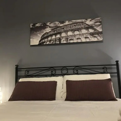 Апартаменты Cozy Halldis studio just 10 minutes walk from Colosseum Рим в номере фото 2