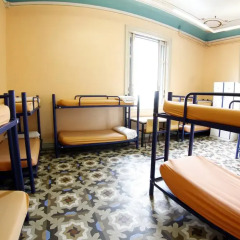 Отель Alberg Mare De Déu De Montserrat - Xanascat Барселона бассейн
