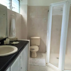 Отель Pent House Condo in Acapulco ванная фото 2
