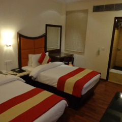 Hotel Aura 3* Стандартный семейный номер с двуспальной кроватью фото 5