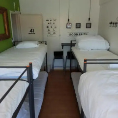 Happy Reception Boutique Hostel Marquês. Кровать в общем номере с двухъярусной кроватью фото 4