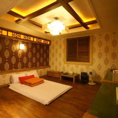 Haeundae Grimm Hotel 2* Стандартный номер с различными типами кроватей фото 11