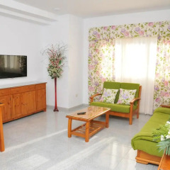 Отель EmyCanarias Holiday Homes Vecindario Весиндарио комната для гостей
