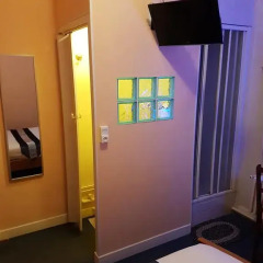 Отель Hôtel Le Petit Château 2* Стандартный номер с различными типами кроватей фото 4