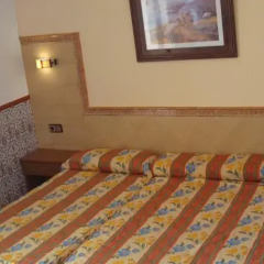 Отель Univers Hotel Испания, Курорт Росес - отзывы, цены и фото номеров - забронировать отель Univers Hotel онлайн комната для гостей фото 4