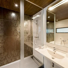 Отель Westcord Fashion 4* Люкс