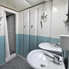 Отель Eastern & Western Comfort Hostelboat Люкс повышенной комфортности с различными типами кроватей фото 5