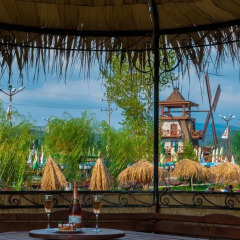 Отель The Wind Mills Hydropark пляж