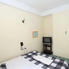 Отель Hai Dang Guest House Стандартный номер с двуспальной кроватью фото 7