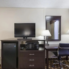 Отель Quality Inn Pasadena Houston 2* Стандартный номер с различными типами кроватей фото 7