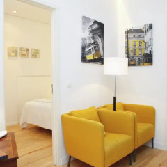 Отель Alfama Yellow House 2* Улучшенная студия с различными типами кроватей фото 3