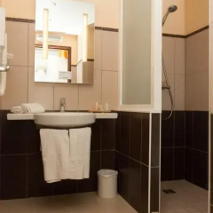 Отель Hostellerie Saint Vincent Beauvais Aéroport 3* Стандартный номер с различными типами кроватей фото 4