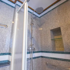 Отель Glur Central Pratunam Стандартный семейный номер фото 9