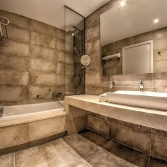 Delfinia Hotel ванная
