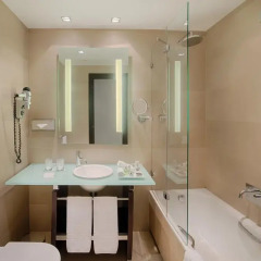 Отель NH Collection Milano President 5* Улучшенный номер с различными типами кроватей фото 11