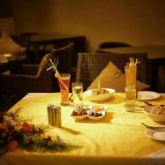 Отель The Sand Gate Inn Мале питание