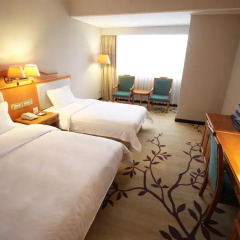 Guangzhou Hotel 3* Стандартный семейный номер с разными типами кроватей фото 2