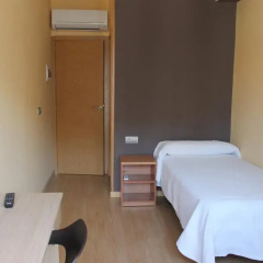 Отель Hostal Cal Siles Испания, Эль-Прат-де-Льобрегат - отзывы, цены и фото номеров - забронировать отель Hostal Cal Siles онлайн детские мероприятия