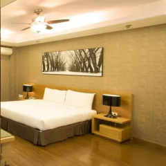 Отель TRIIP Boutique Ben Thanh 3* Люкс с различными типами кроватей фото 4