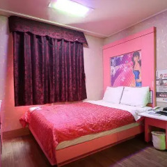 Real Boutique Hotel 2* Стандартный номер с различными типами кроватей фото 10