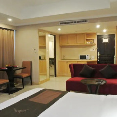 Отель FuramaXclusive Sukhumvit 4* Номер Премиум с двуспальной кроватью фото 10