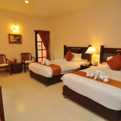 Отель Hyton Leelavadee Phuket 4* Улучшенный номер двуспальная кровать