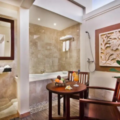 Отель Best Western Kuta Villa 3* Улучшенный номер с различными типами кроватей фото 4