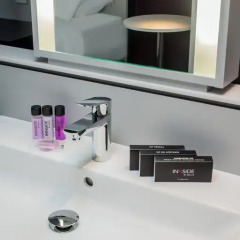 Отель INNSIDE By Meliá Manchester Улучшенный номер с различными типами кроватей фото 5