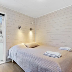 Отель Tromsø Camping Улучшенный коттедж с различными типами кроватей фото 2