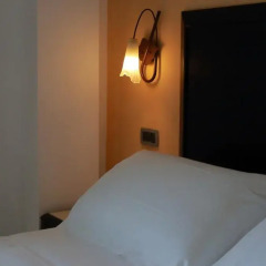 Hotel Du Soleil сейф в номере