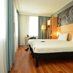 Отель ibis Edinburgh Centre South Bridge - Royal Mile 3* Стандартный номер с разными типами кроватей фото 2
