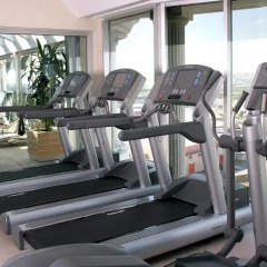 WOW Airport Hotel фитнесс-зал фото 3