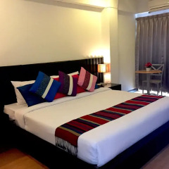 Отель Charoenchit House 2* Номер Делюкс с различными типами кроватей фото 7